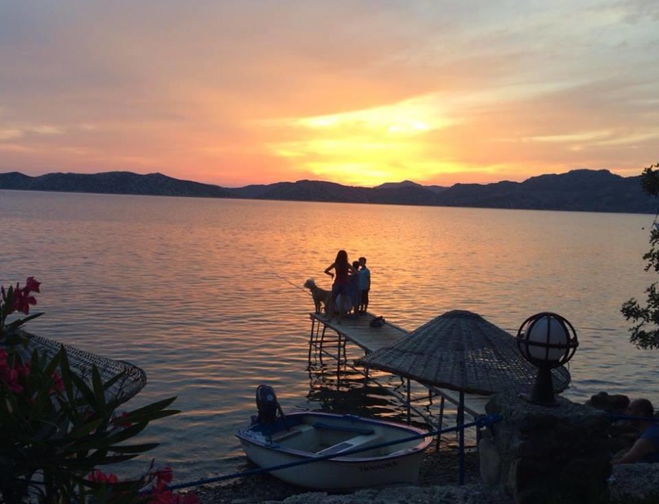Отель Mavi Akvaryum Pension Sogut  Экстерьер фото